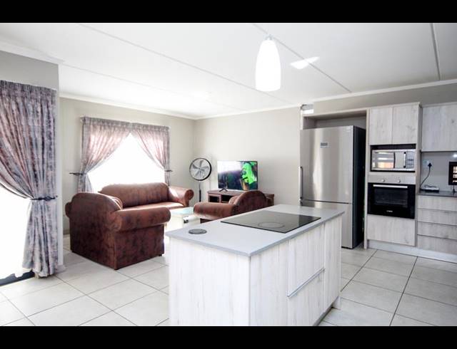 3 BEDROOM TOWNHOUSE FOR SALE IN AMBERFIELD